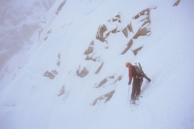 steep skiing on Blum