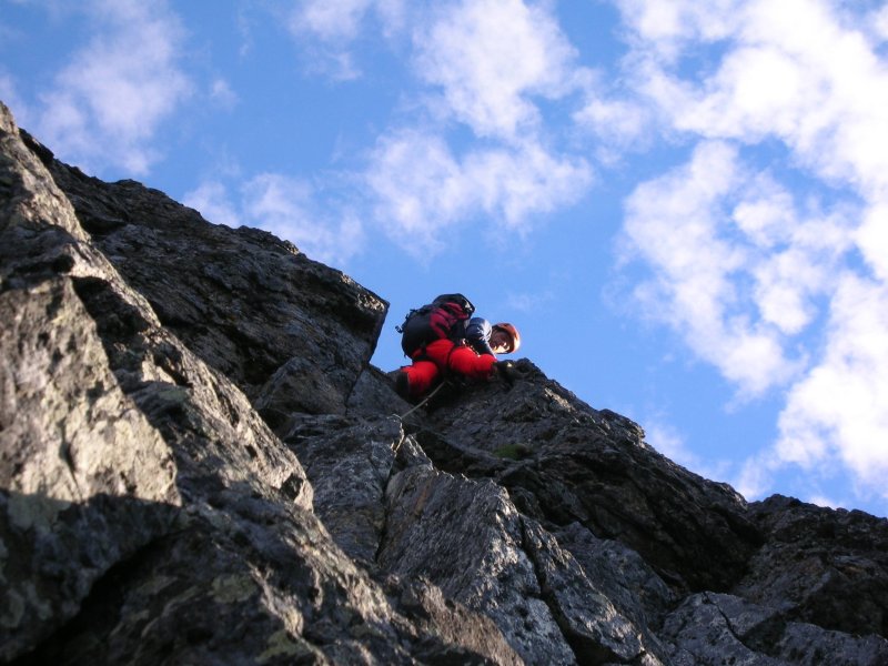 mt slesse northeast buttress alpine rock climbing