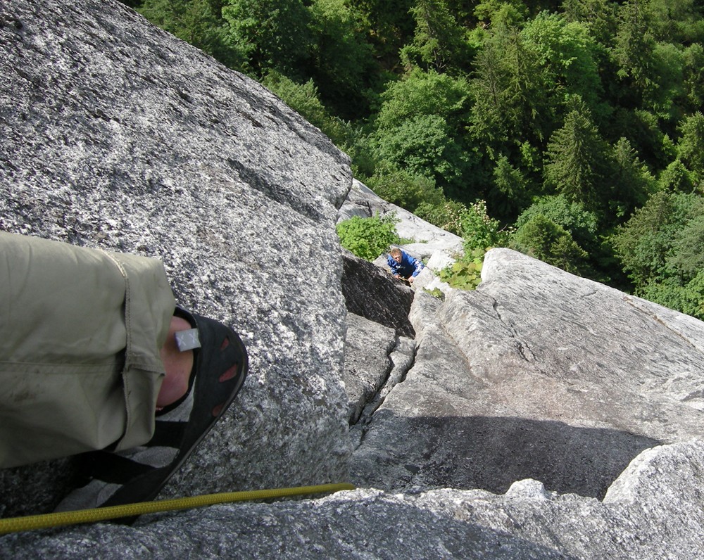 Squamish Rock Climbing, Borderline-Angel's Crest Linkup