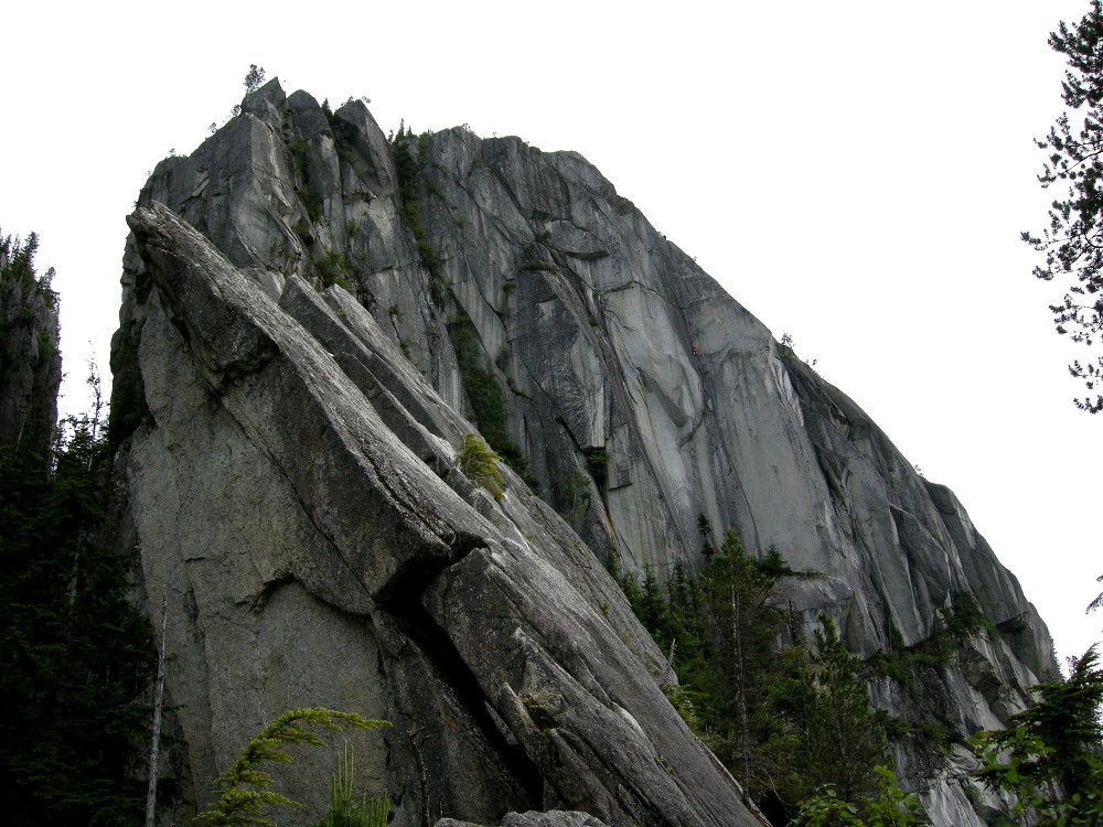Squamish Rock Climbing, Borderline-Angel's Crest Linkup