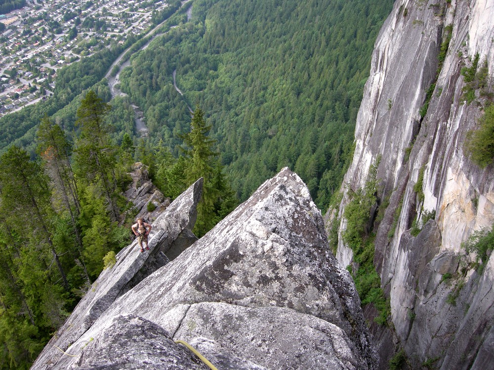 Squamish Rock Climbing, Borderline-Angel's Crest Linkup