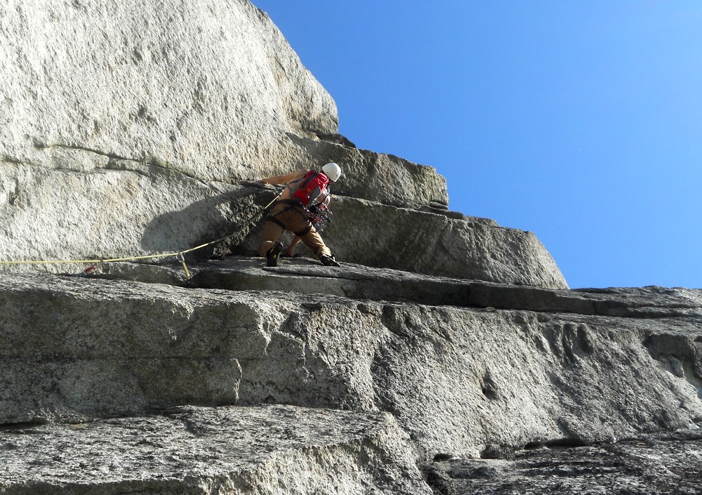 Squamish Rock Climbing, The Malamute, Overly Hanging Out