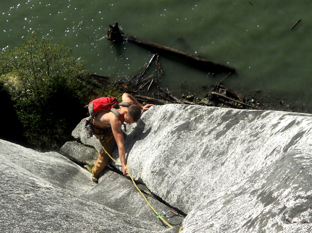 Squamish Rock Climbing, The Malamute, Overly Hanging Out