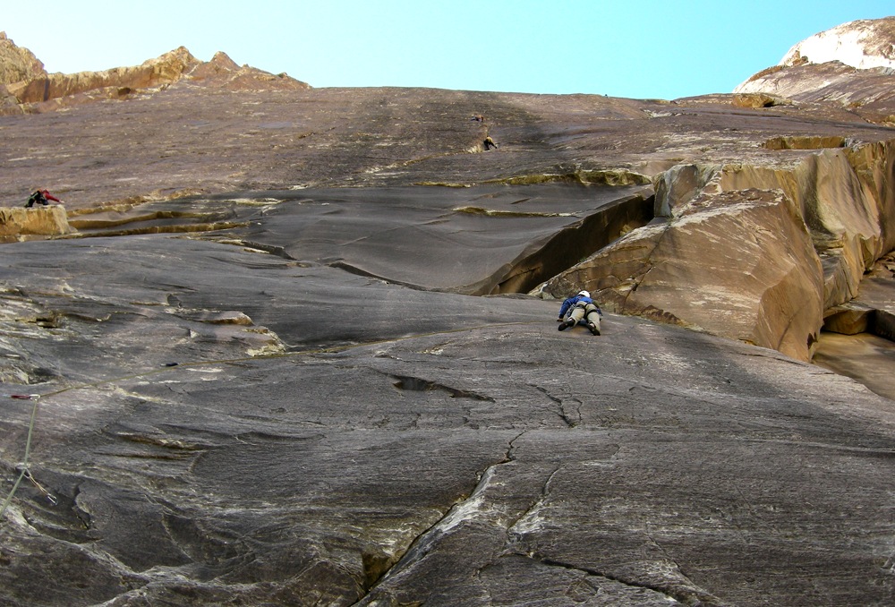 red rocks climbing black velvet wall fiddler on the roof