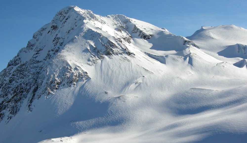 cheakamus mountain north face ski steep powder