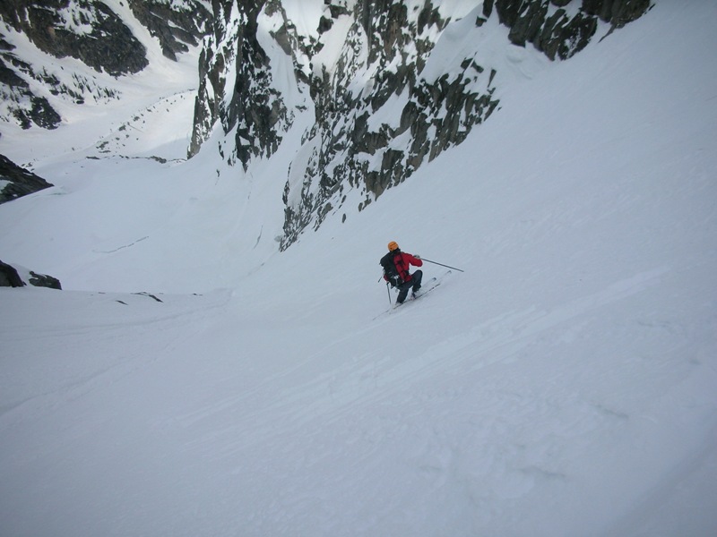 mt stuart ice cliff glacier one-day climb and ski descent fast-and-light steep skiing alpinism