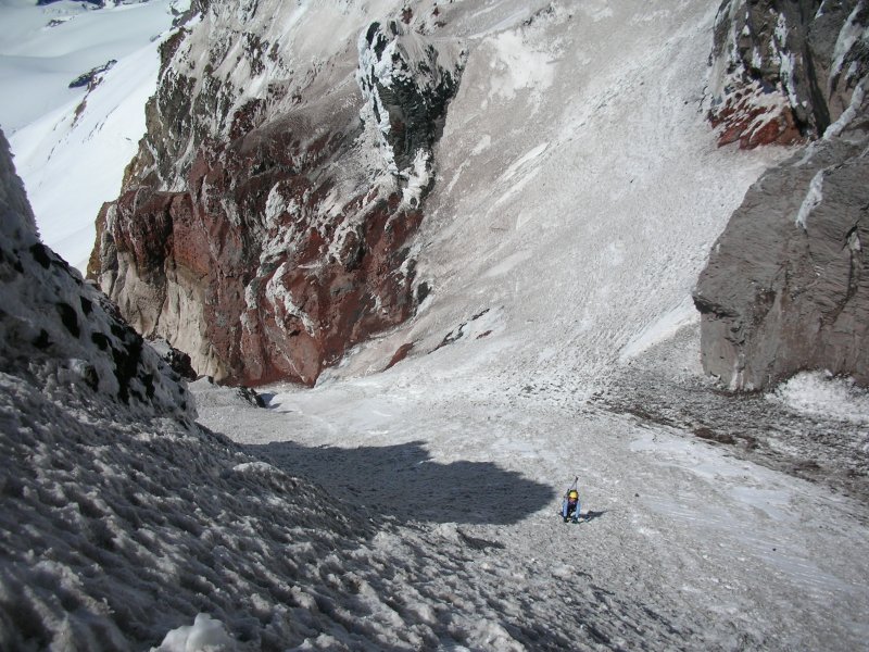 mt rainier sunset amphitheater couloir one-day climb tahoma glacier ski via the sickle