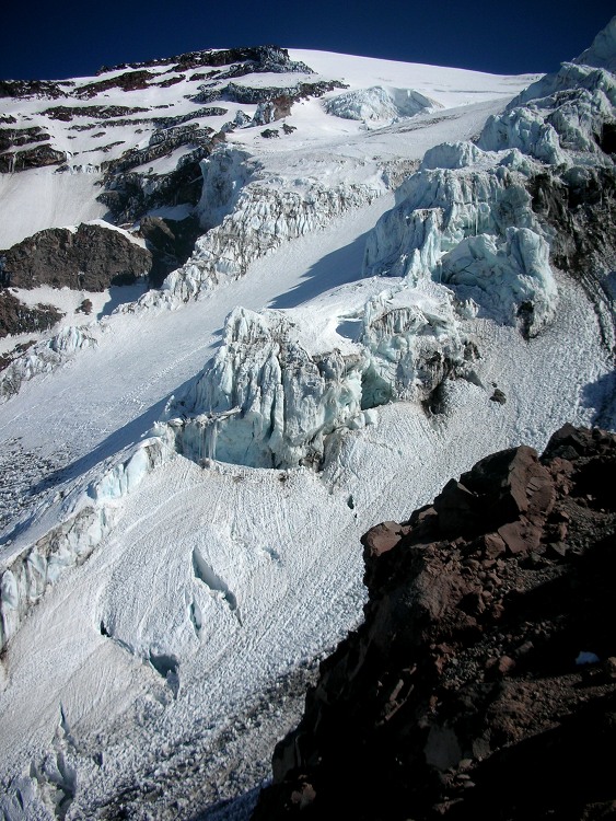 Mount Rainier, Sunset Ridge Ski via Kautz Glacier climb photos