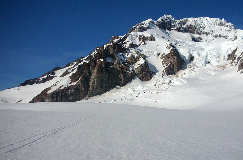 Mount Rainier, Sunset Ridge Ski via Kautz Glacier climb photos
