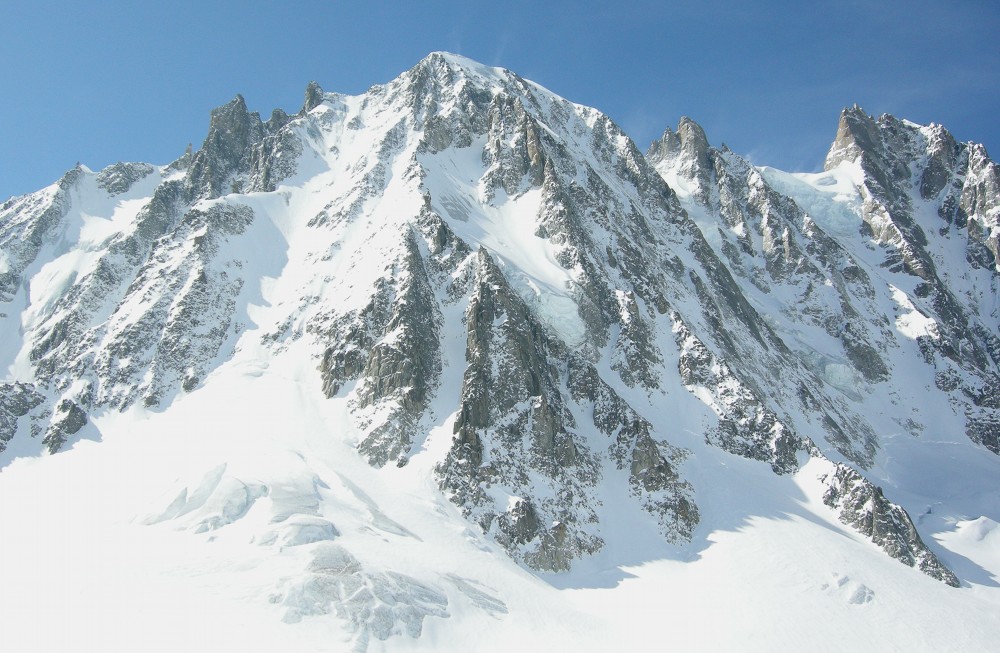 skiing les courtes northeast face